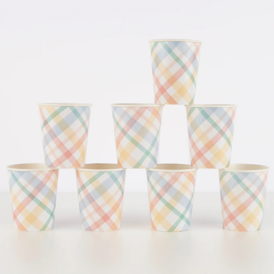 PLAID PATTERN PARTY CUPS