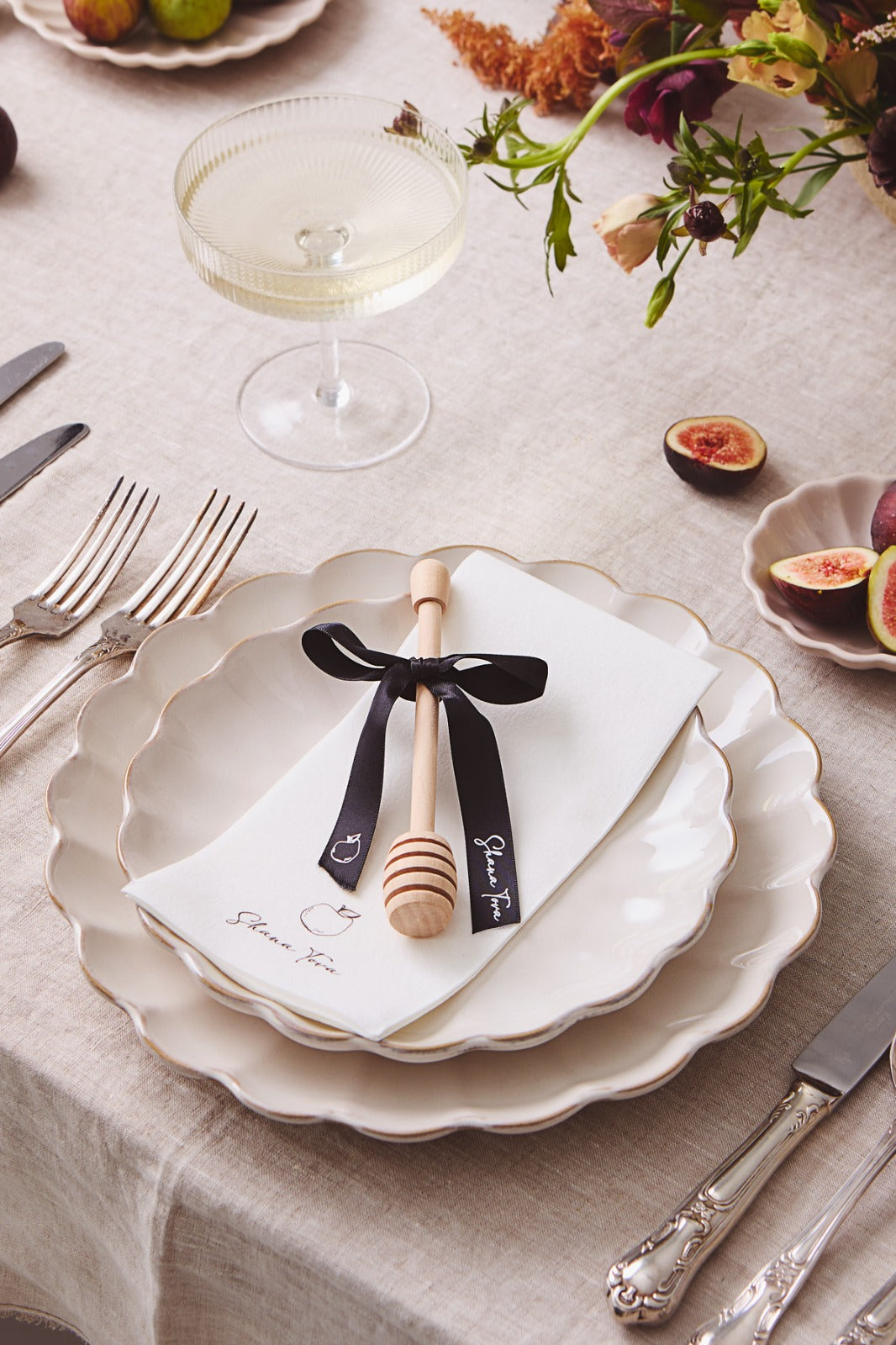 Delicate Bow Shana Tova Guest Towel Napkins | The Chef's Wife Edition