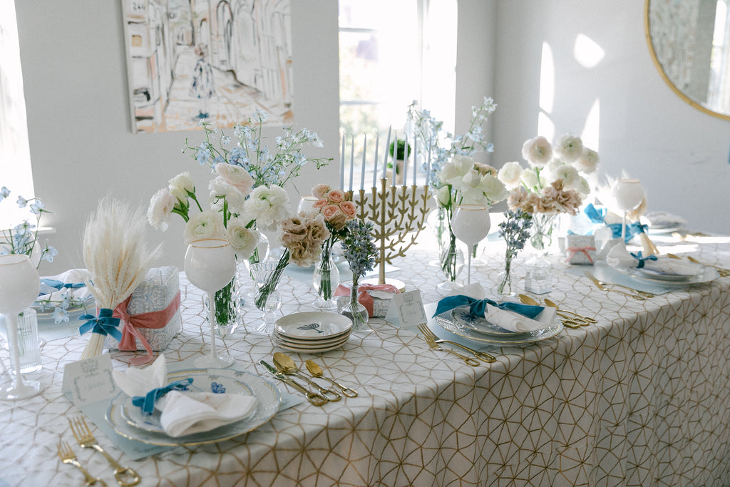 Garland Menorah name cards