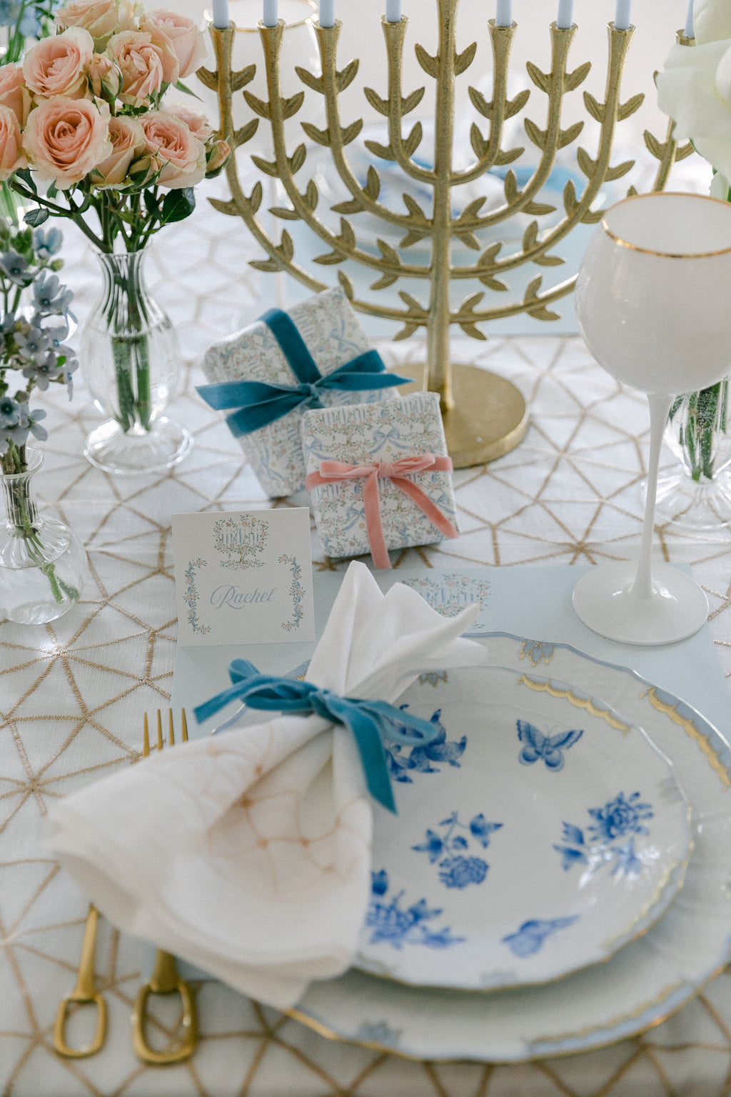 Garland Menorah name cards