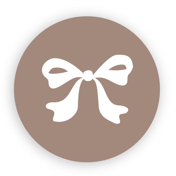 Gift bow round placemat | Rachel Ostroy Collection